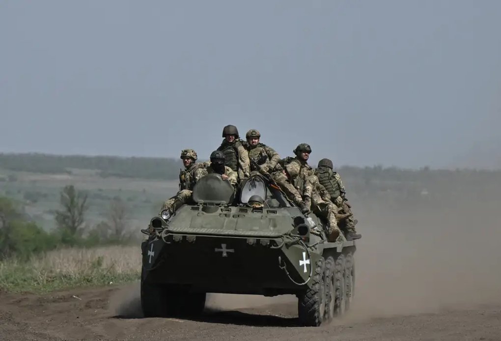 Eastern Ukraine's `fortress belt` is threatened 0