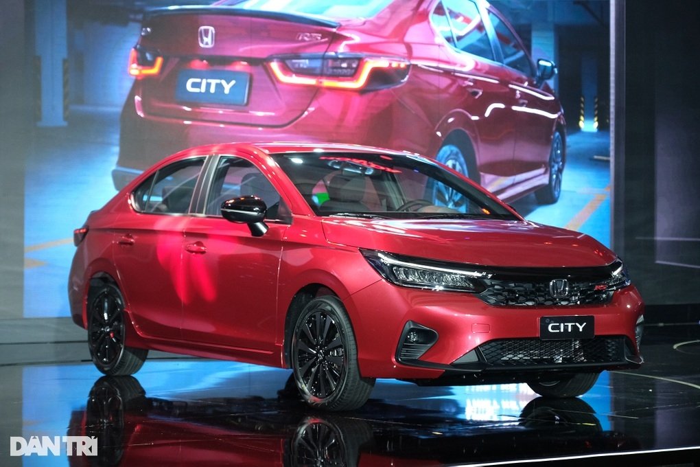 Honda City 2023 price increases by 10-30 million VND, adding active safety technology 1