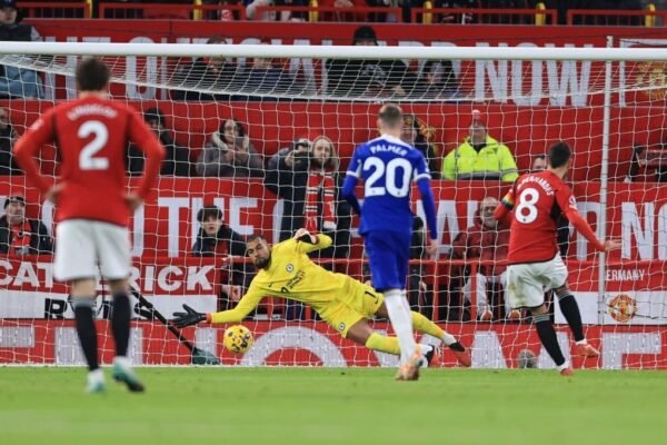McTominay shines, Man Utd defeats Chelsea 3