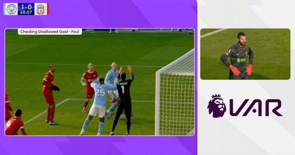 The English referee explains why Man City's goal was rejected by VAR 2